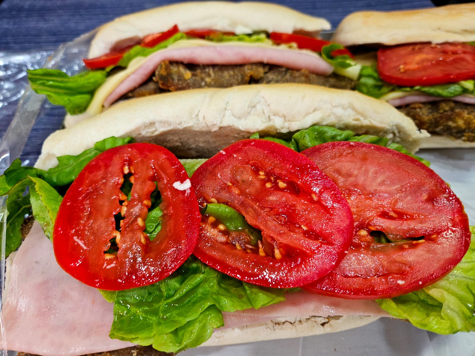 Sándwich de milanesa completo - Almuerzos en Nortia